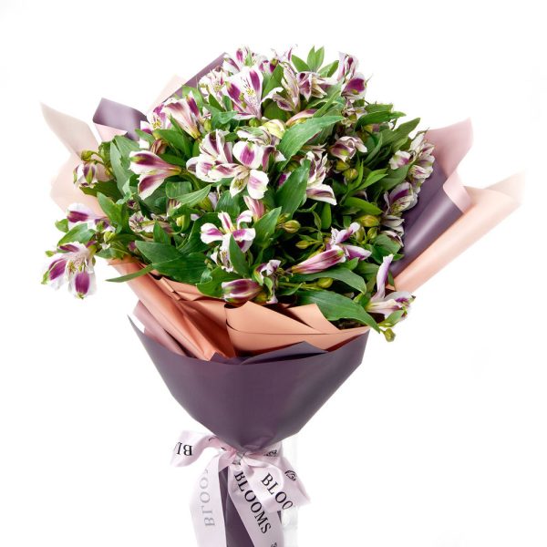 Ivory Dreams Lily Bouquet